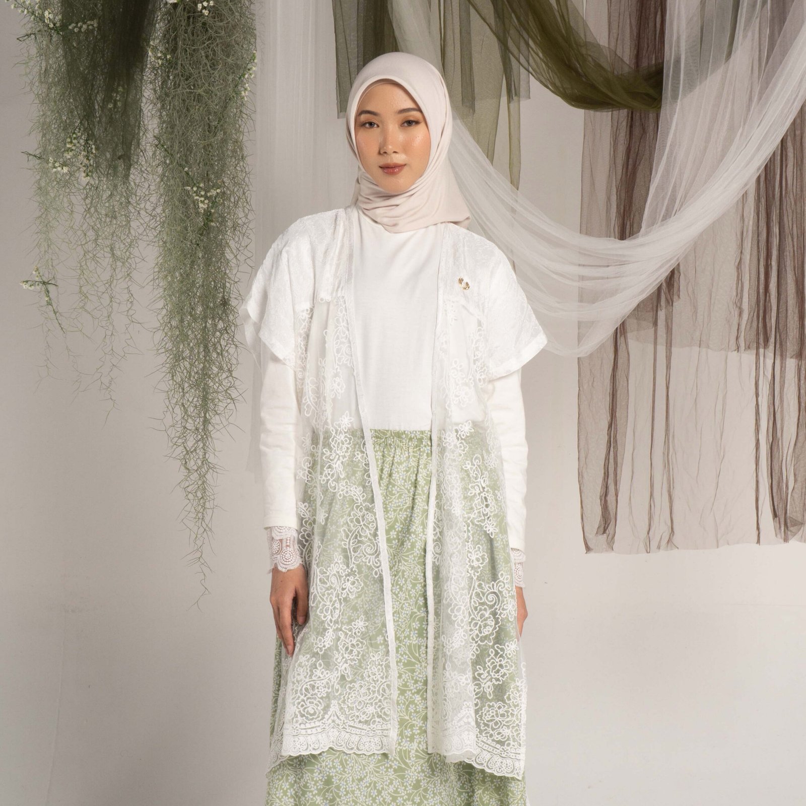 Ranau Outer Broken White Lace