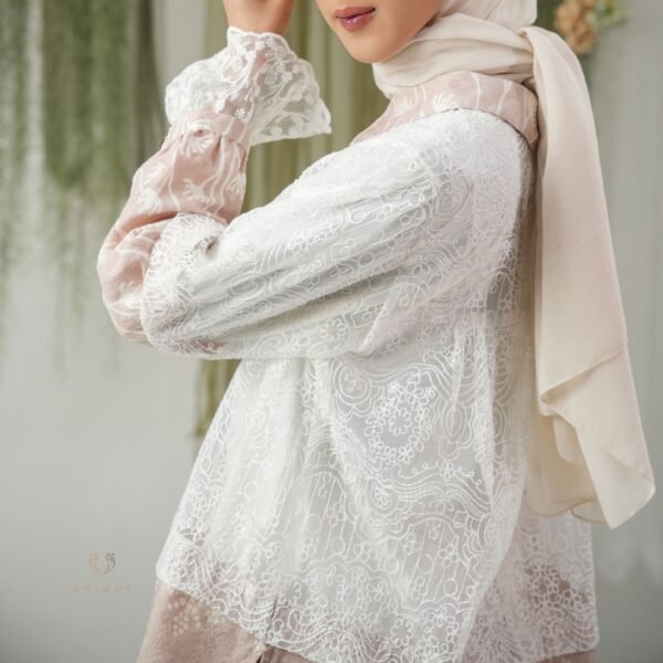 Cendana Tops Cream