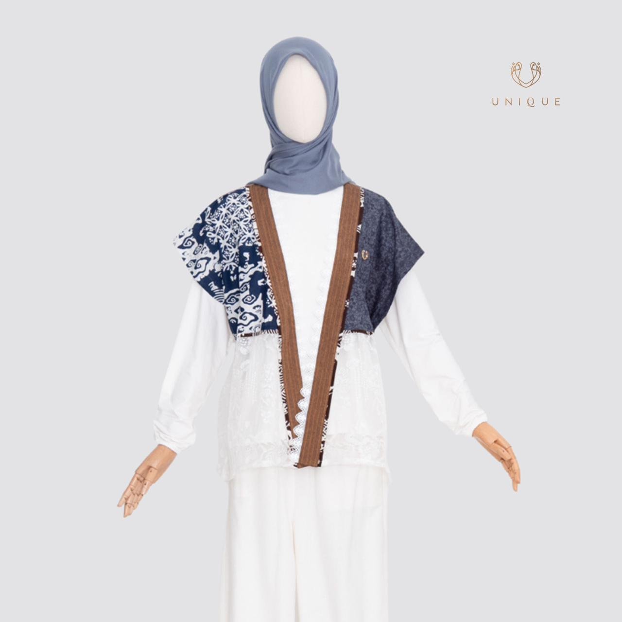 Naira Outer Navy
