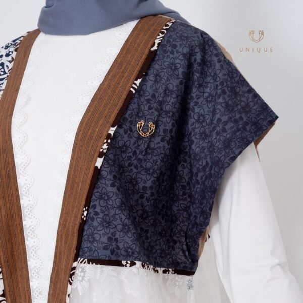 Naira Outer Navy