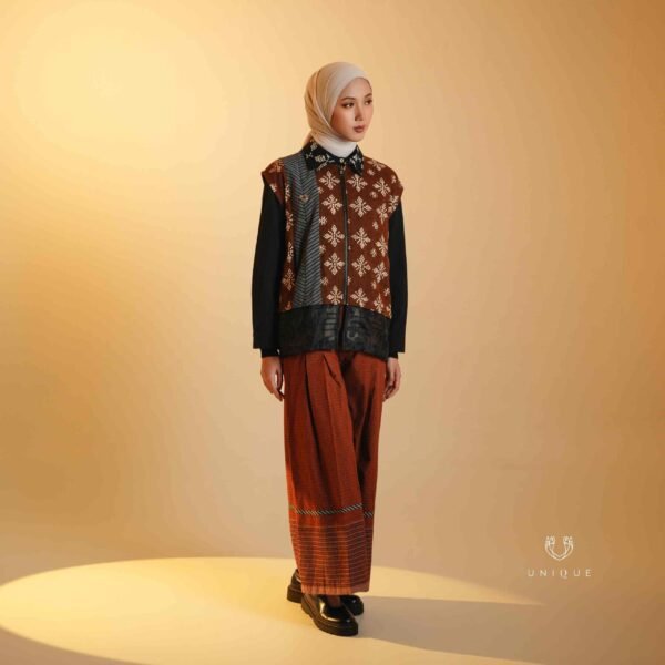 Bintari Vest