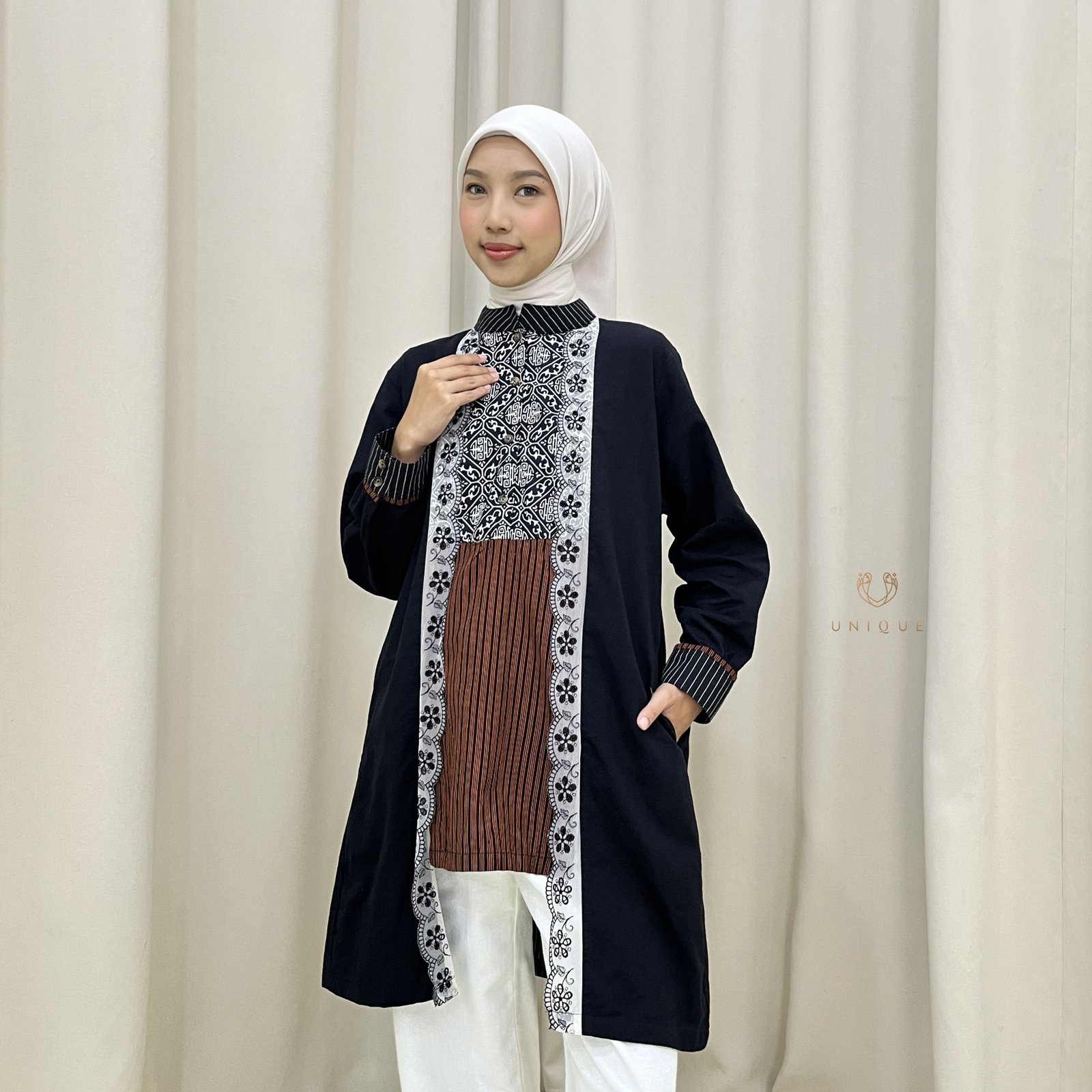 Indira Tunik Hitam