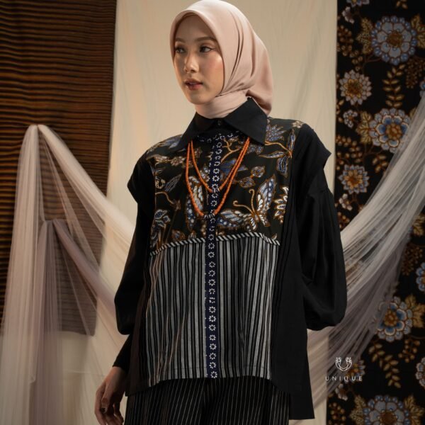 Darsi Outer Hitam